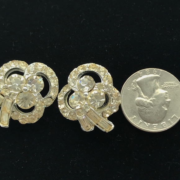 unknown Jewelry Vintage Set Of Rhinestone Brooches Pins Poshmark